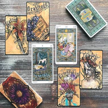 Smoke & Roses Oracle and Tarot of the Thousand and One Nights