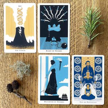 R Black Tarot