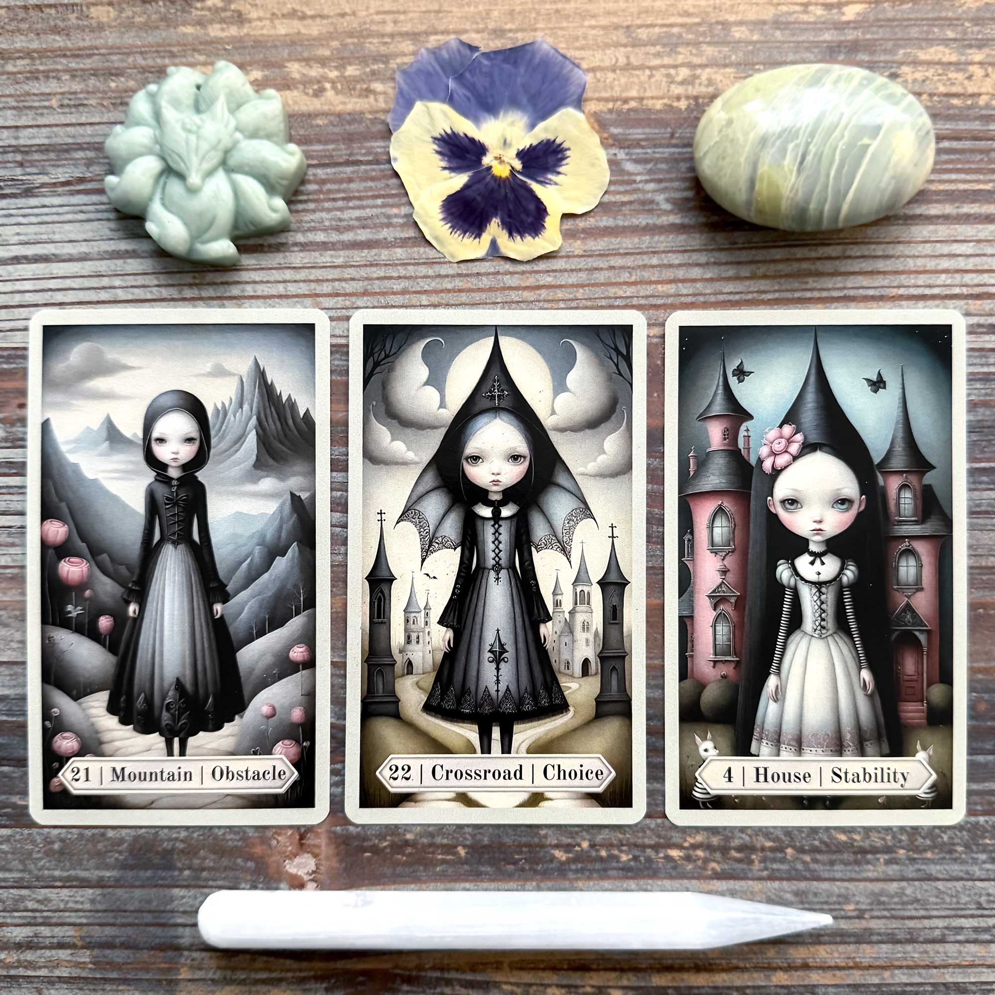 Lenormand Reading with the Gothic Lenormand